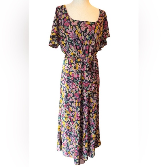 Lauren Ralph Lauren NWT Floral Crepe Flutter-Sleeve Dress - Picture 3 of 5